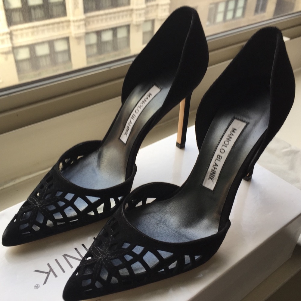 Manolo Blahnik Tayler Black Suede Pumps 37